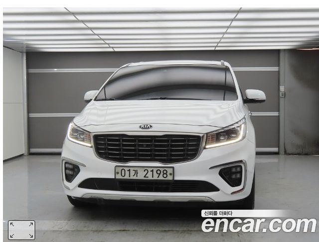 Kia Canival 2019 — photo 3