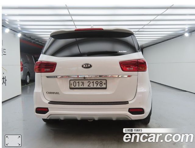 Kia Canival 2019 — photo 4