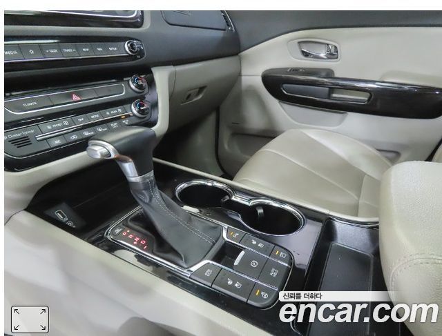 Kia Canival 2019 — photo 9