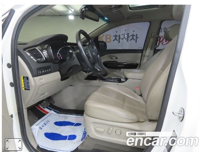 Kia Canival 2019 — photo 10