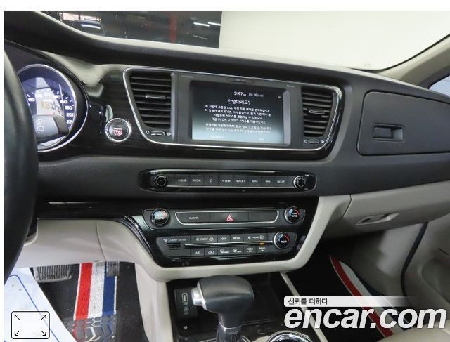 Kia Canival 2019 — photo 13