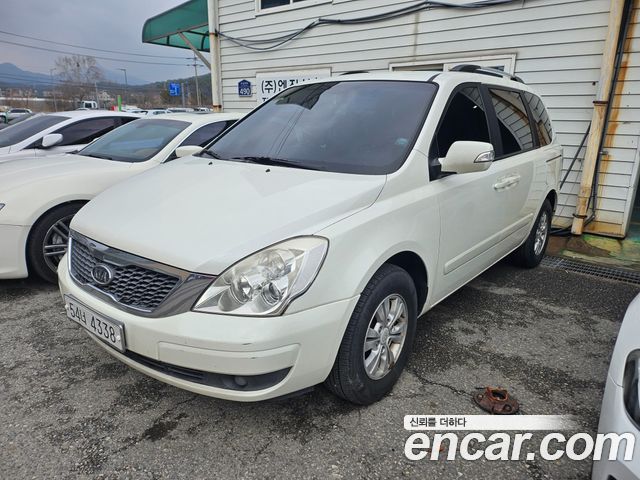 Kia Canival 2010 — photo 3