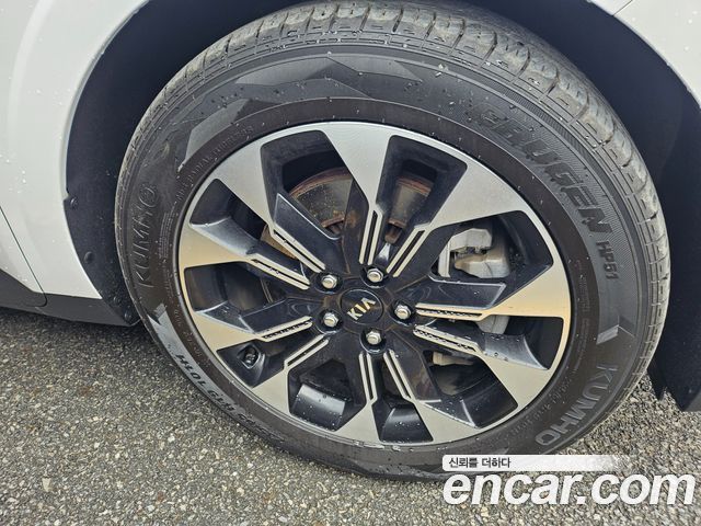 Kia Canival 2010 — photo 16