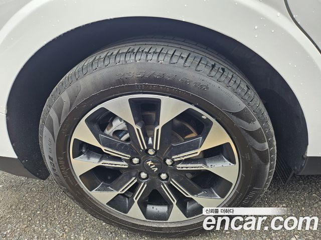 Kia Canival 2010 — photo 17
