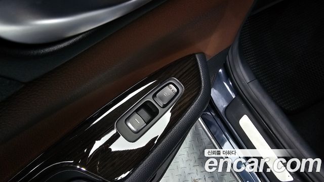 Kia K5 2016 — photo 18