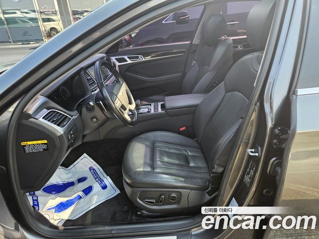 Genesis G80 2017 — photo 10