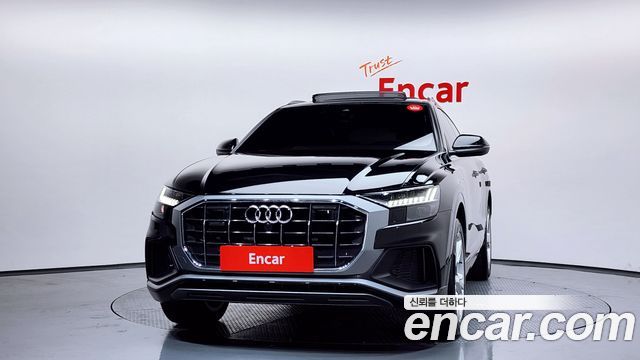 Audi Q8 2023 — photo 3