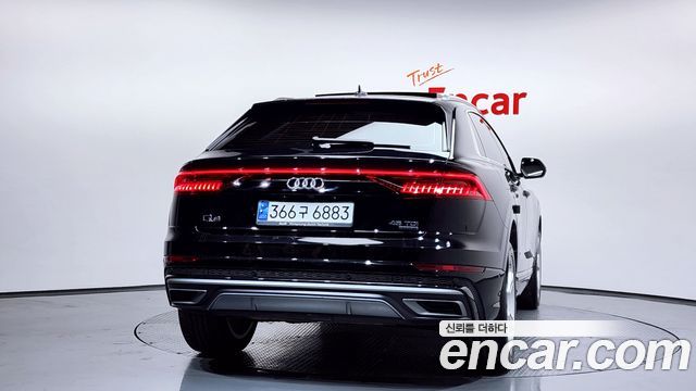 Audi Q8 2023 — photo 4