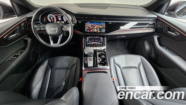 Audi Q8 2023 — photo 7