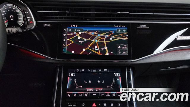 Audi Q8 2023 — photo 14