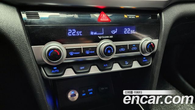Hyundai AVANTE 2019 — photo 16