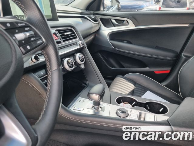 Genesis G70 2019 — photo 14