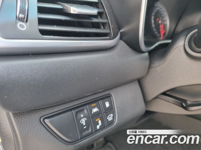 Genesis G70 2019 — photo 16