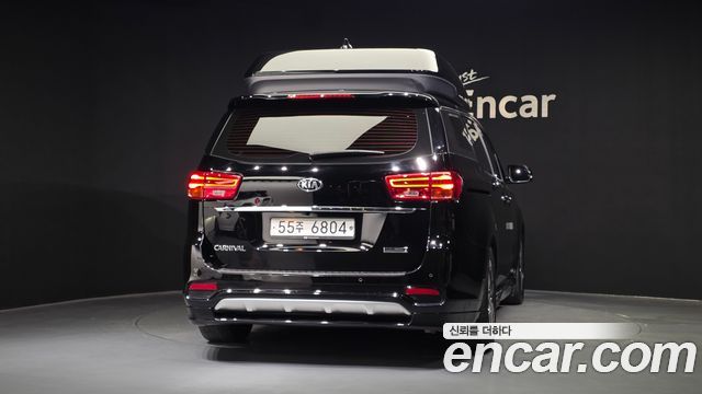 Kia Canival 2019 — photo 4