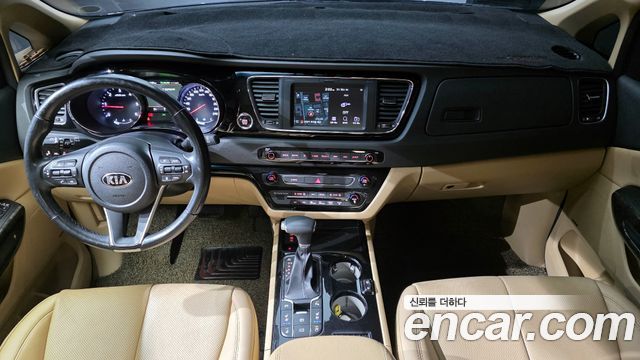 Kia Canival 2019 — photo 7