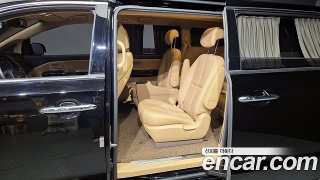 Kia Canival 2019 — photo 11
