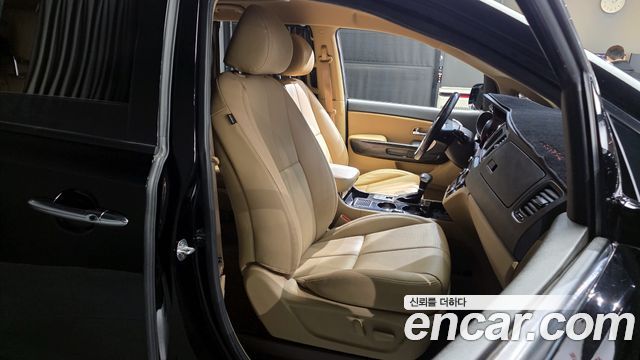 Kia Canival 2019 — photo 12