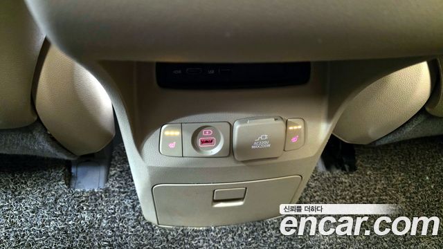 Kia Canival 2019 — photo 17