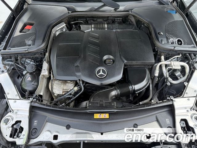 Mercedes-Benz E-Class 2017 — photo 6