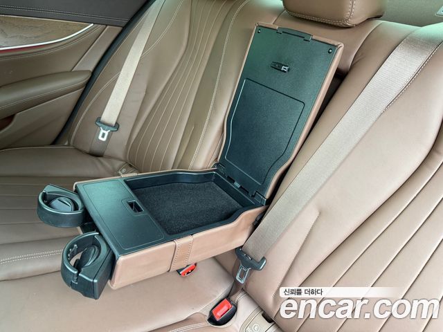 Mercedes-Benz E-Class 2017 — photo 19