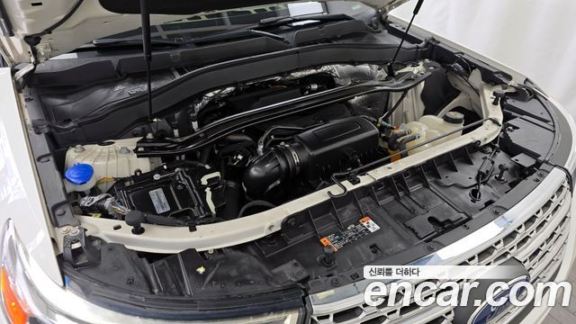 Ford Explorer 2020 — photo 6