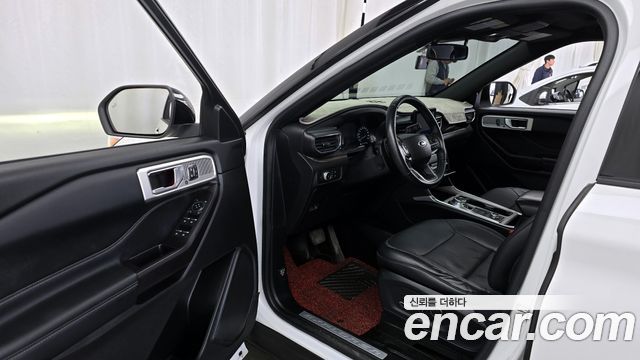 Ford Explorer 2020 — photo 10