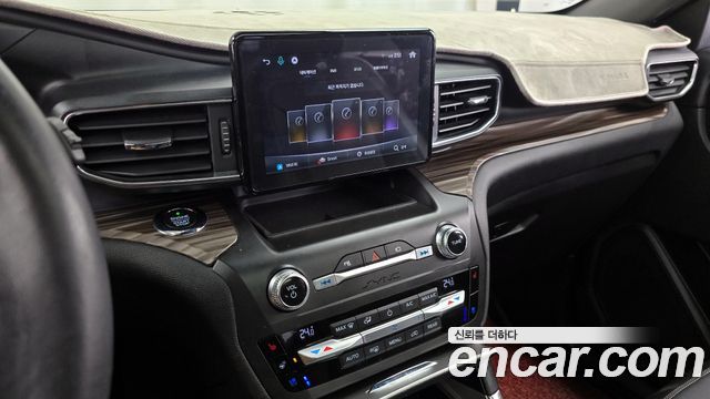 Ford Explorer 2020 — photo 14
