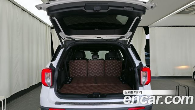 Ford Explorer 2020 — photo 20