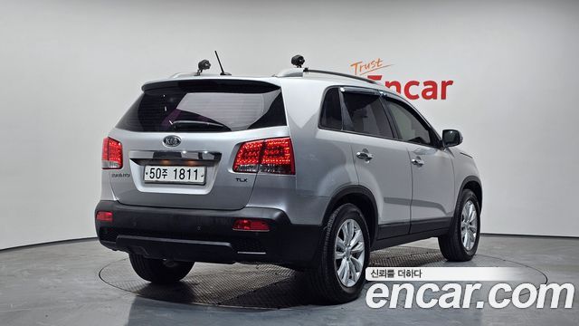Kia Sorento 2010 — photo 2