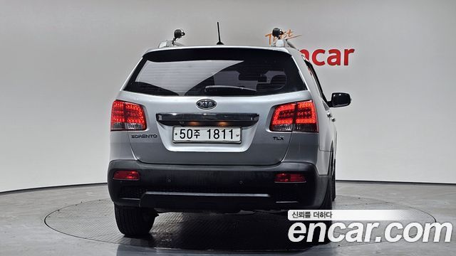 Kia Sorento 2010 — photo 4