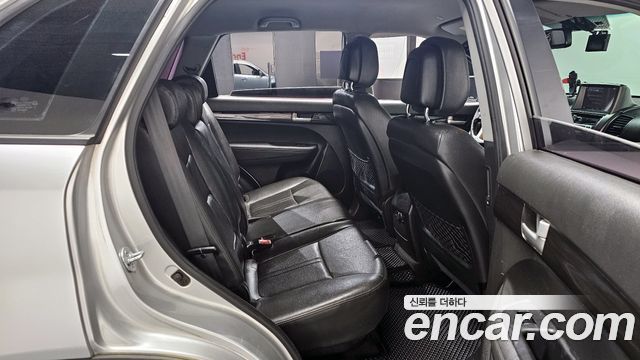 Kia Sorento 2010 — photo 12