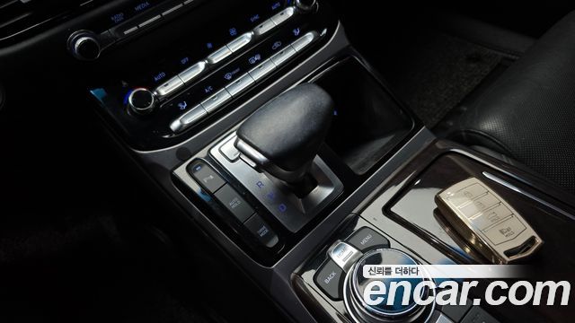 Genesis EQ900 2016 — photo 9