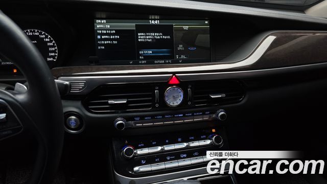 Genesis EQ900 2016 — photo 16