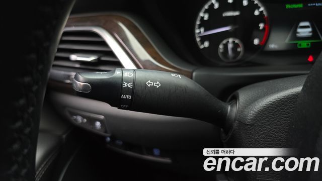 Genesis EQ900 2016 — photo 17
