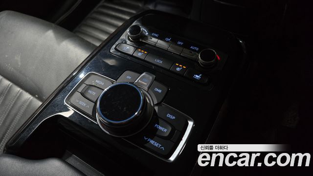Genesis EQ900 2016 — photo 19