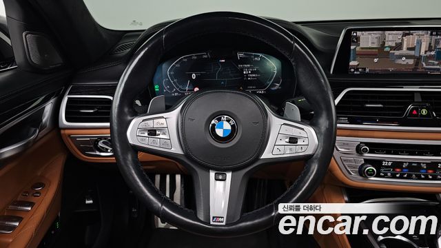 BMW 7-Series 2021 — photo 13