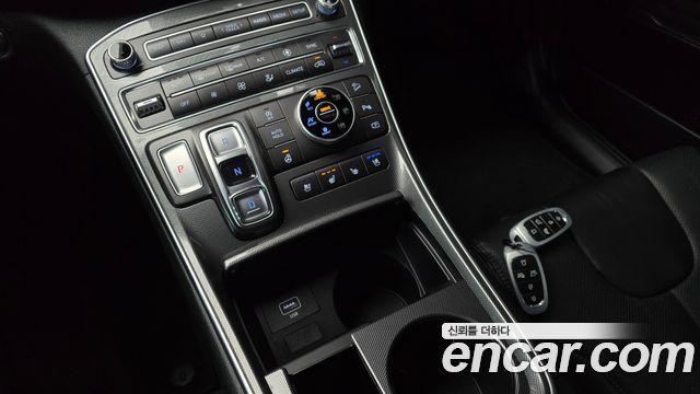 Hyundai Santafe 2021 — photo 9
