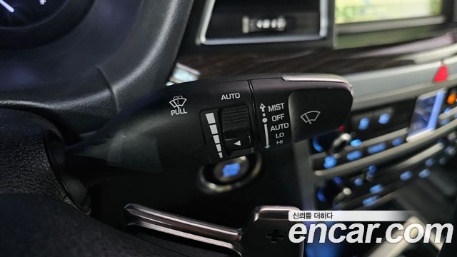Genesis G80 2018 — photo 14