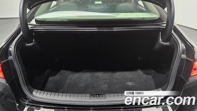 Genesis G80 2018 — photo 20