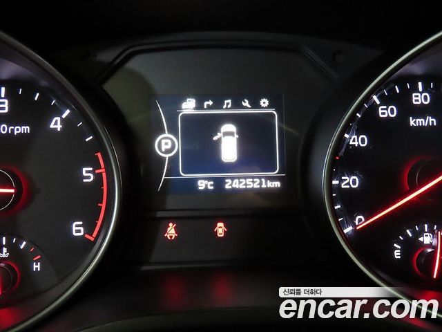 Kia Canival 2015 — photo 8