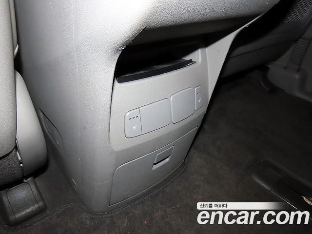 Kia Canival 2015 — photo 17