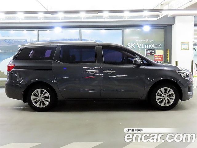 Kia Canival 2015 — photo 19