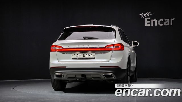 Lincoln MKX 2016 — photo 4