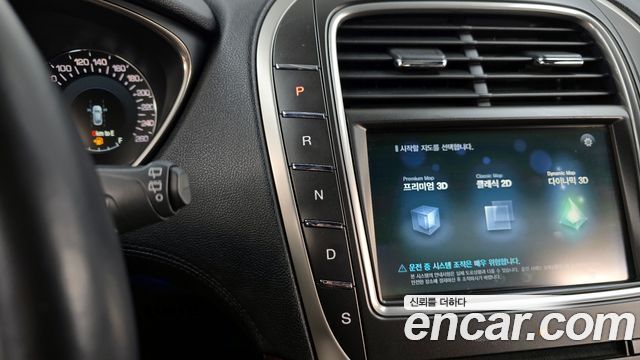 Lincoln MKX 2016 — photo 9