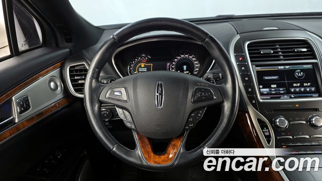 Lincoln MKX 2016 — photo 13