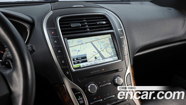 Lincoln MKX 2016 — photo 14