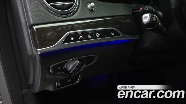 Mercedes-Benz S-Class 2015 — photo 17