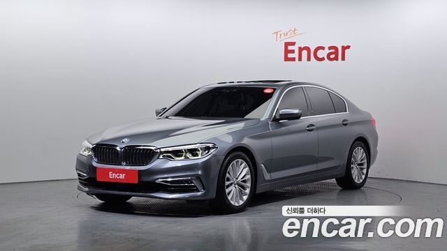 BMW 5-Series 2019 — photo 1