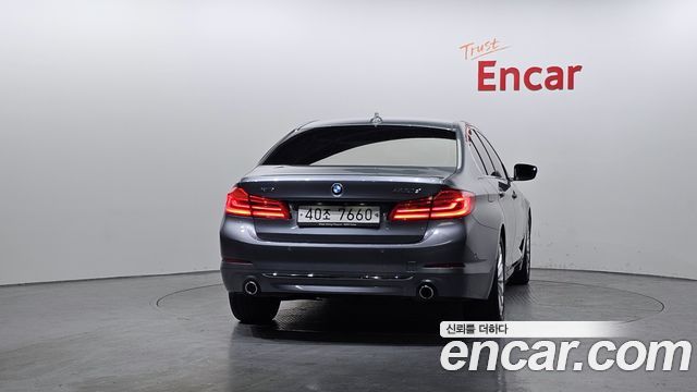 BMW 5-Series 2019 — photo 4