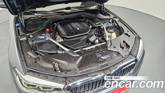 BMW 5-Series 2019 — photo 6